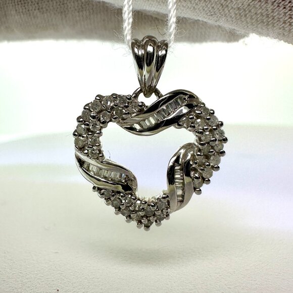 14K White Gold Diamond Heart Pendant - Picture 12 of 13